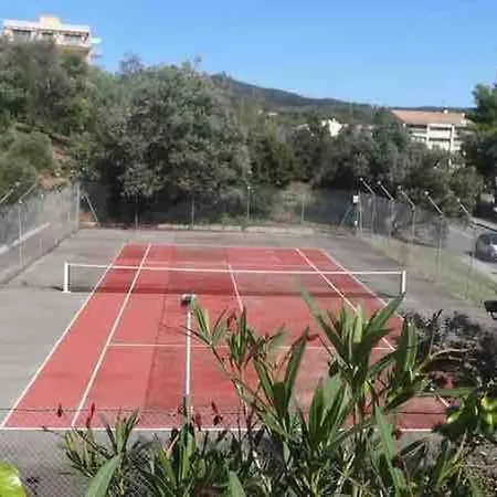 Un Coin De Paradis 2 Ou 4 Personnes Refait à Neuf Sainte-Maxime