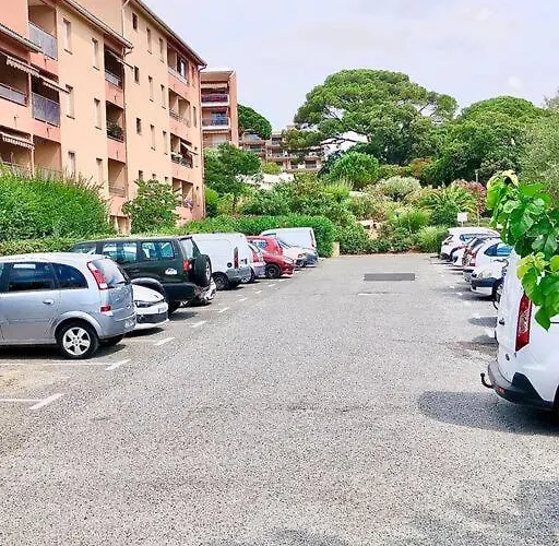 Un Coin De Paradis 2 Ou 4 Personnes Refait à Neuf Appartamento Sainte-Maxime