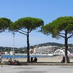 Un Coin De Paradis 2 Ou 4 Personnes Refait A Neuf * Sainte-Maxime