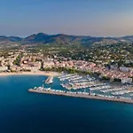 Un Coin De Paradis 2 Ou 4 Personnes Refait A Neuf Apartment Sainte-Maxime